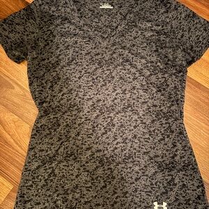 Under Armour Women's Black V-Neck Top
